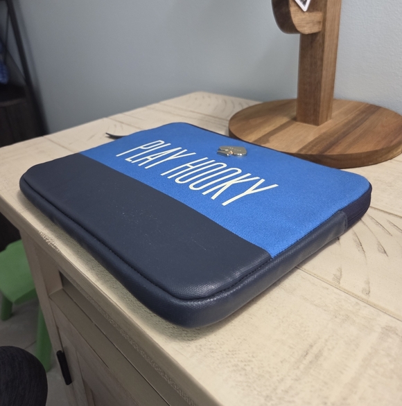 Kate Spade New York "Play Hooky" blue and black iPad case sleeve, EUC - Picture 8 of 12